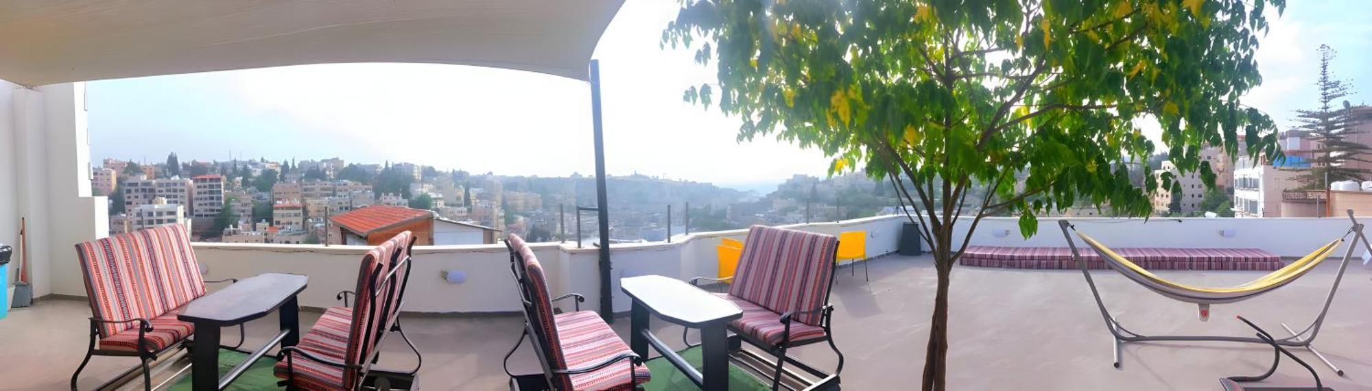Nomads Hotel Аман Екстериор снимка